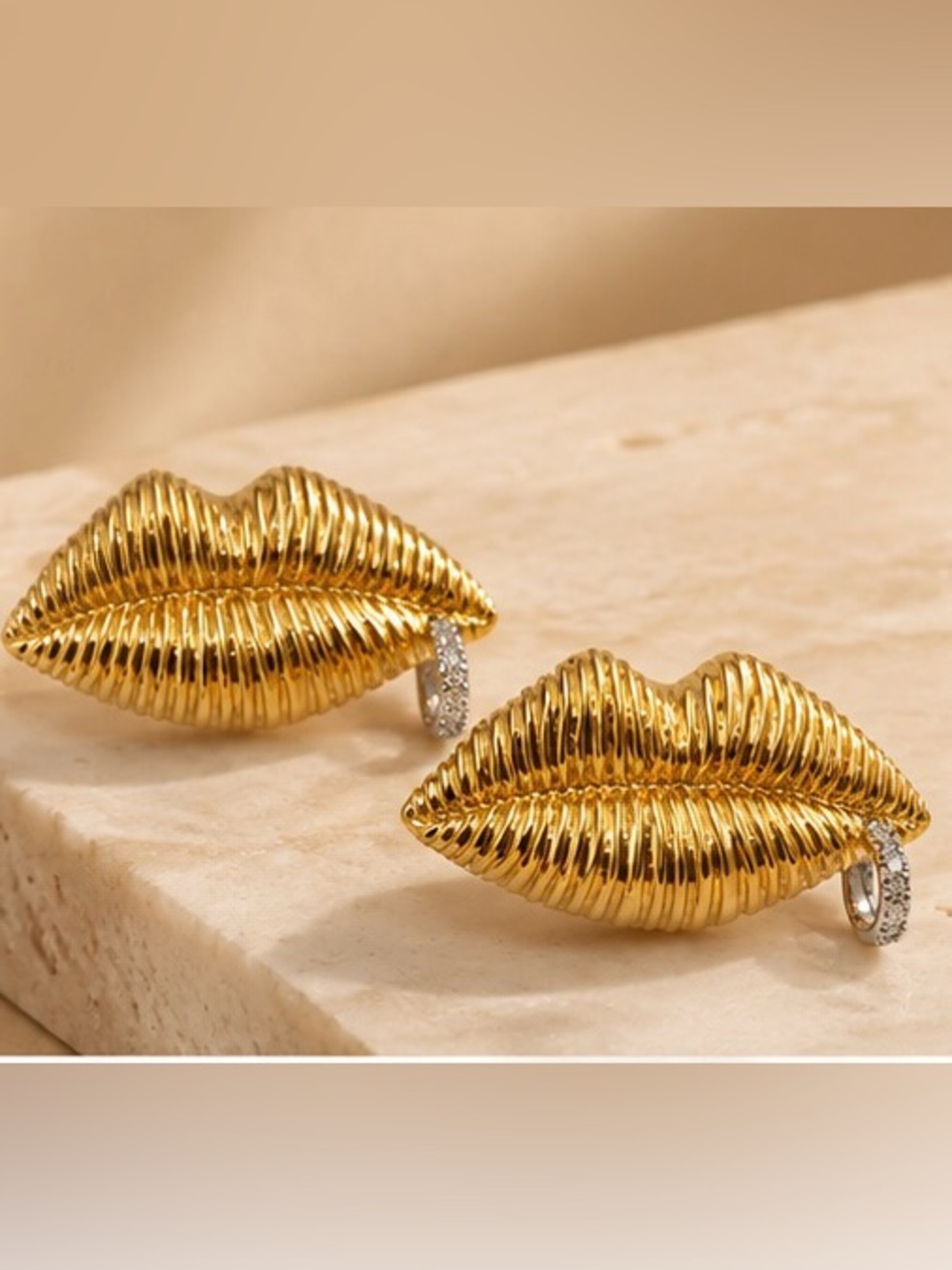 Gold Tone Lips Statement Earrings Crystal Drop Kiss Stud Earrings